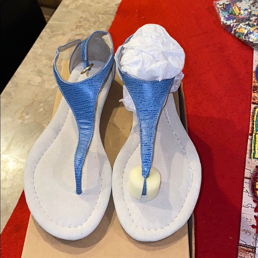 Women’s sandals